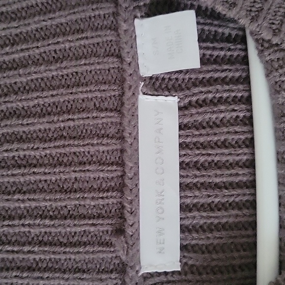 Sweater cape - Picture 3 of 3